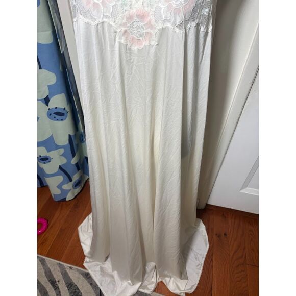 Shadowline VTG Slip Dress Nightgown White Bridal Feminine Lace Mumu Sz Large - Picture 4 of 8
